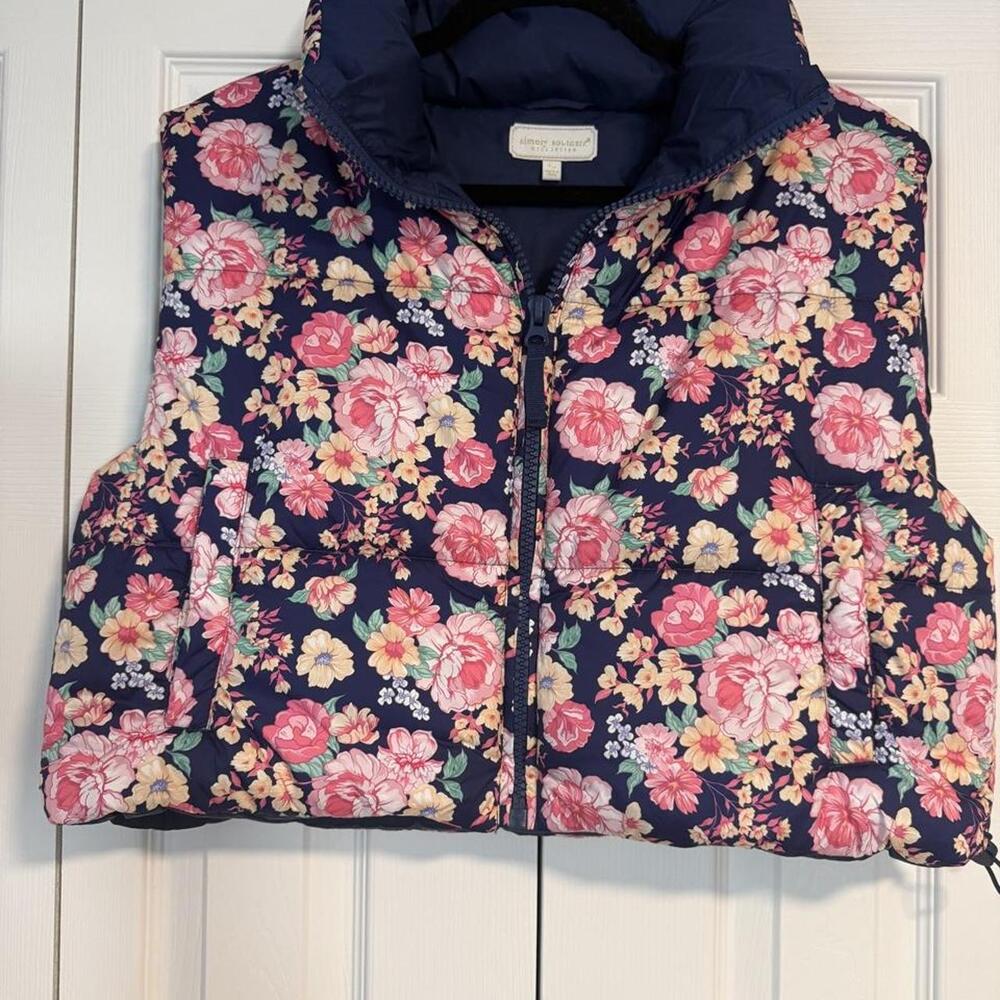 New without tags Simply Southern Collection Floral Puffer Jacket- Women’s Size